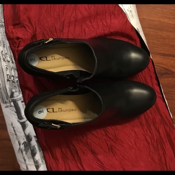 Black ankle boots - Picture 8 of 11